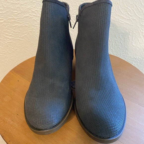 Kenzie Gerona Bootie 8M - Picture 2 of 10